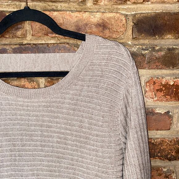 NWT Soho New York & Company Tan Knit Drape Surplice Back Sweater Women's Small - Picture 4 of 8
